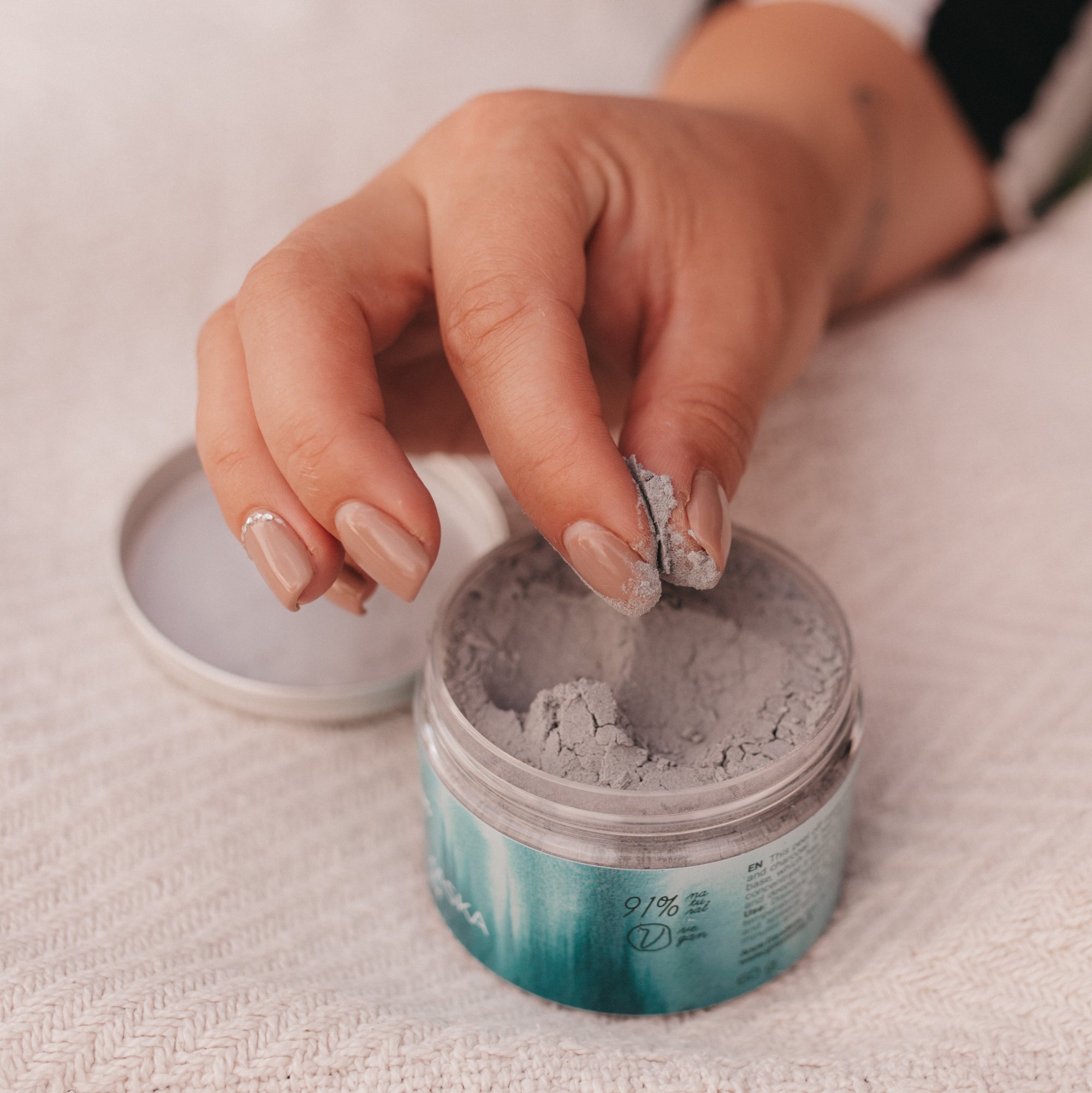 Peel-off Face Mask with Seaweed