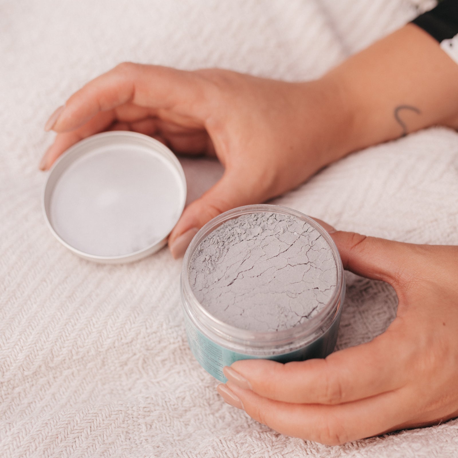 Peel-off Face Mask with Seaweed
